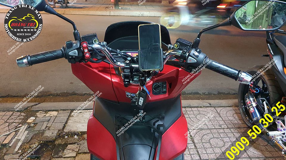 Kẹp Điện Thoại Xe Máy: Giải Pháp Tiện Lợi Cho Người Lái Xe Hiện Đại
