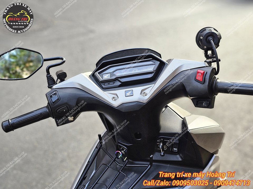 Sạc Nhanh USB Xe Máy: Giải Pháp Tiện Lợi Cho Cuộc Sống Di Động