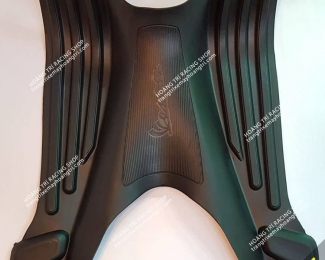 Thảm Lót Chân Vespa Cao Su: Bảo Vệ và Nâng Tầm Phong Cách